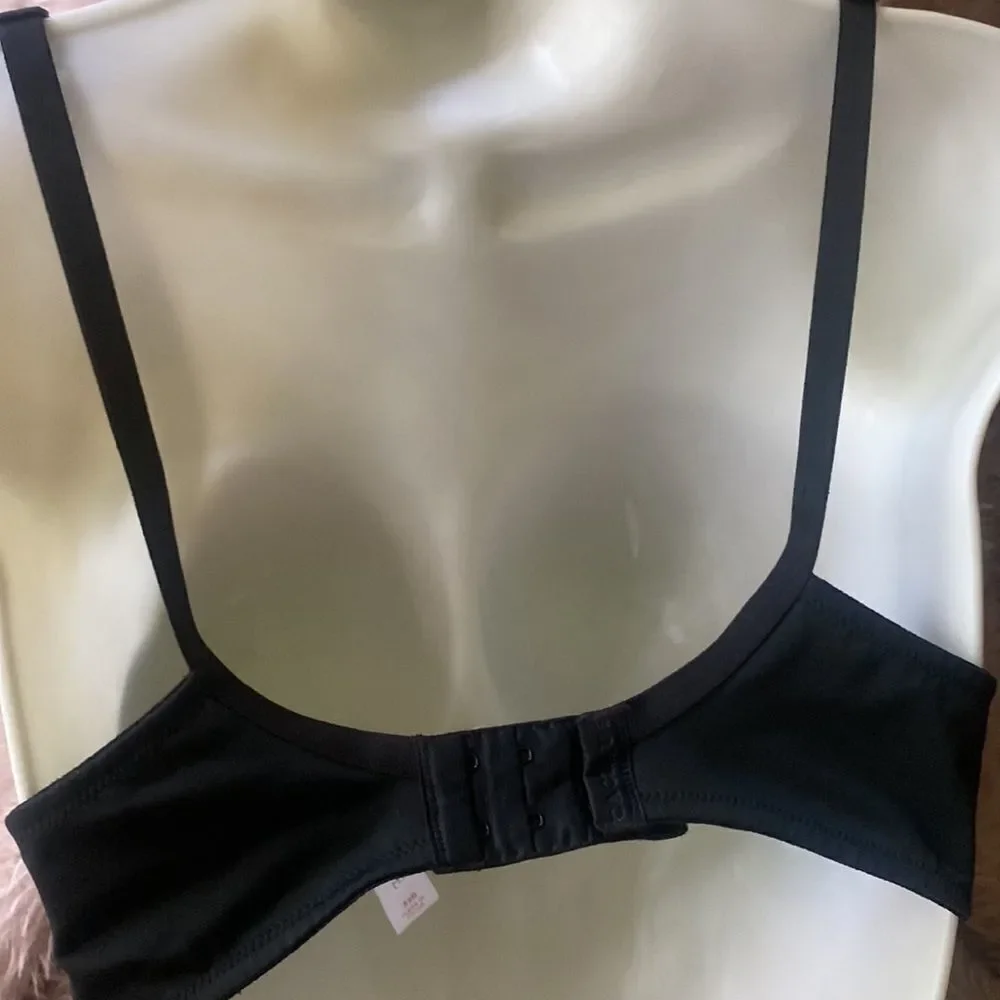 Lane Bryant Cacique Bra lightly lined T Shirt No Wire Black